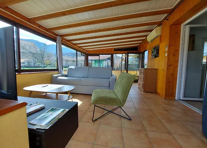 Entre Lac Et Montagne, Cote Calme, Spacieux 3 Pieces Avec Grand Jardin