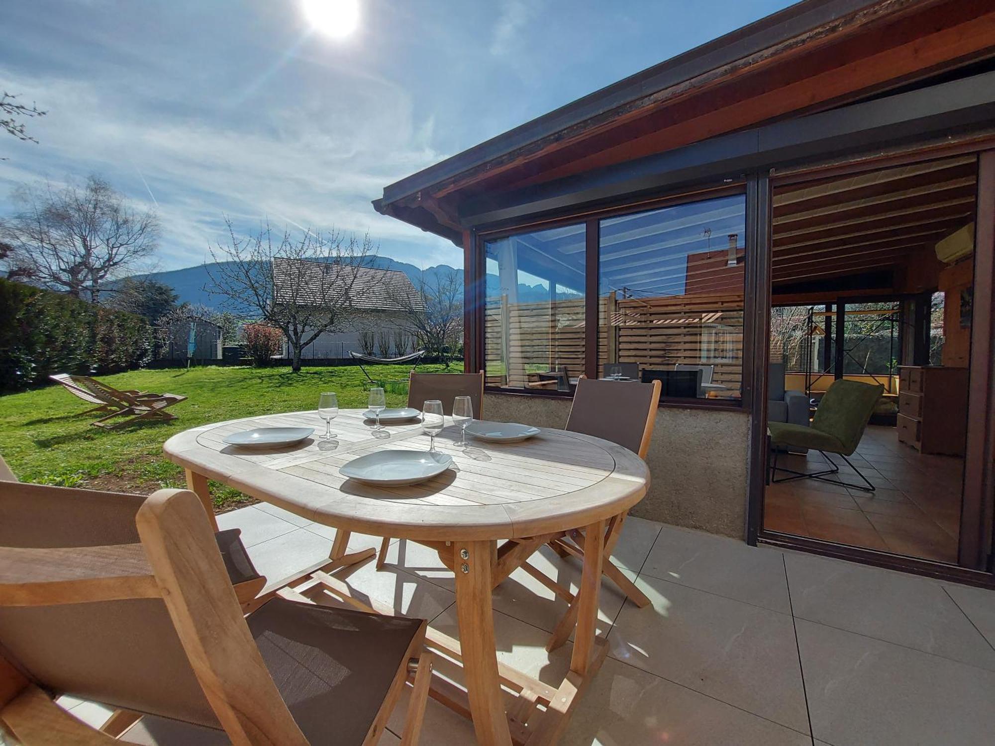 Entre Et Montagne, Cote Calme, Spacieux 3 Pieces Avec Grand Jardin *