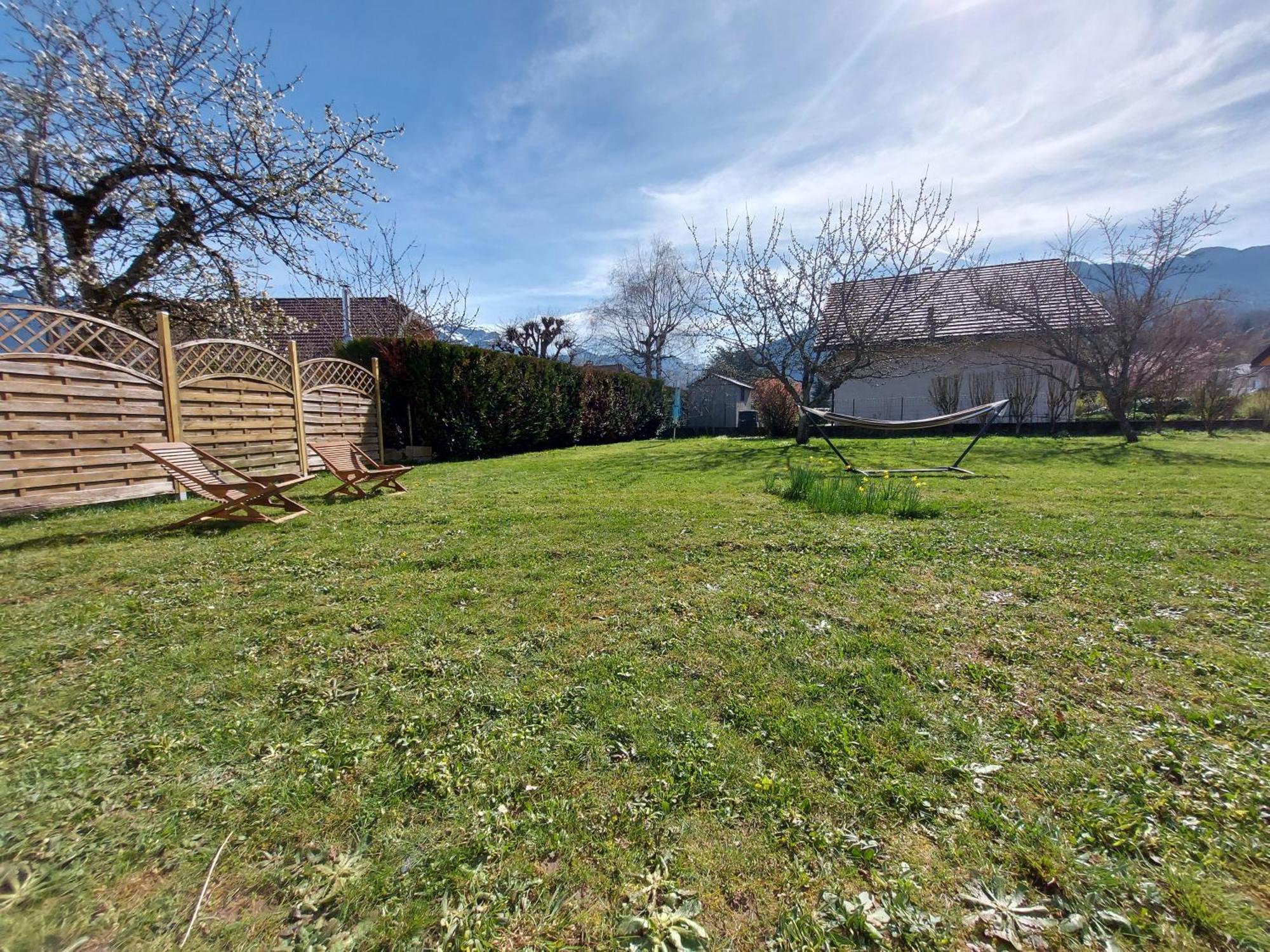 Entre Et Montagne, Cote Calme, Spacieux 3 Pieces Avec Grand Jardin Apartment