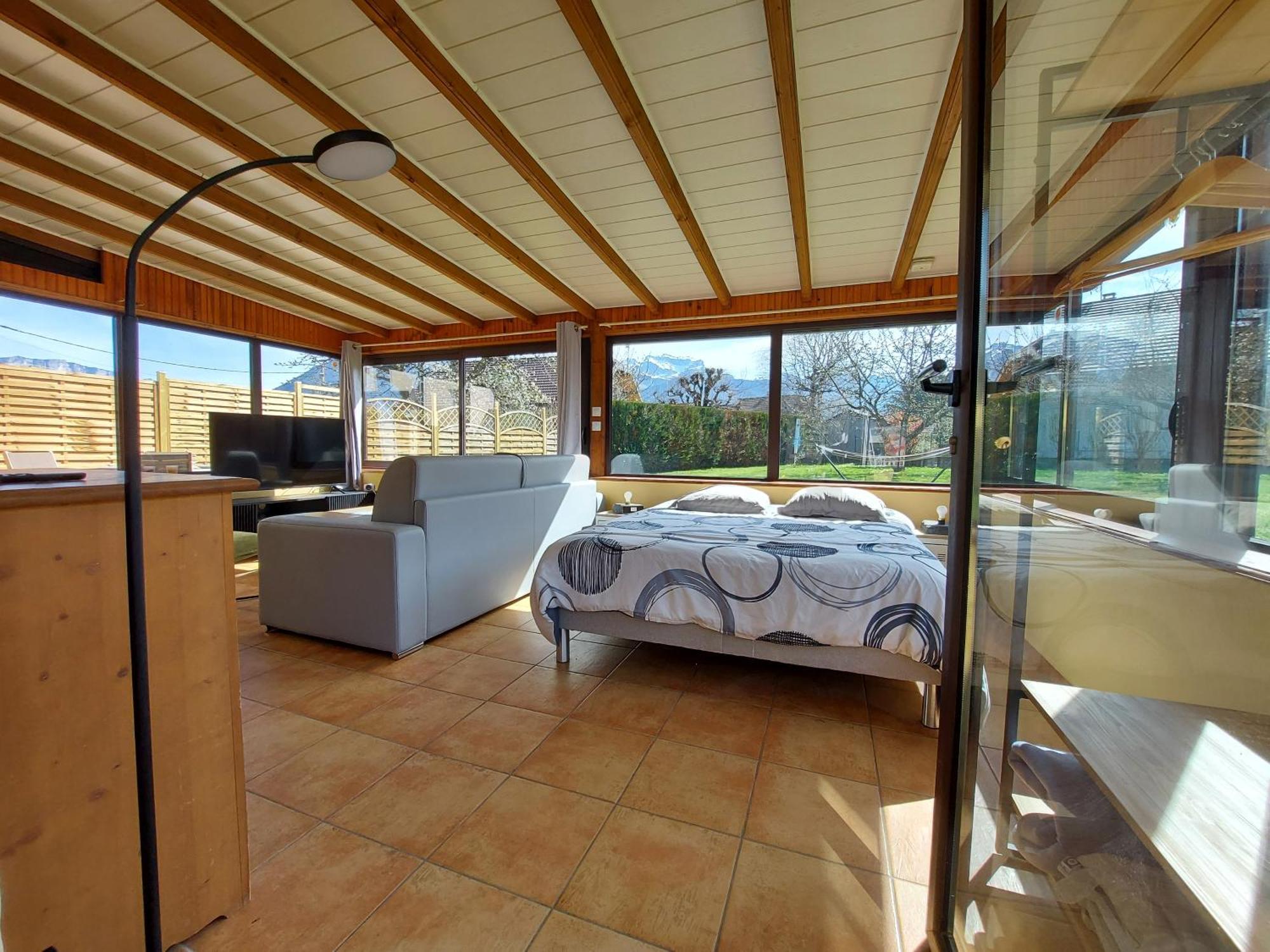 Entre Et Montagne, Cote Calme, Spacieux 3 Pieces Avec Grand Jardin Apartment