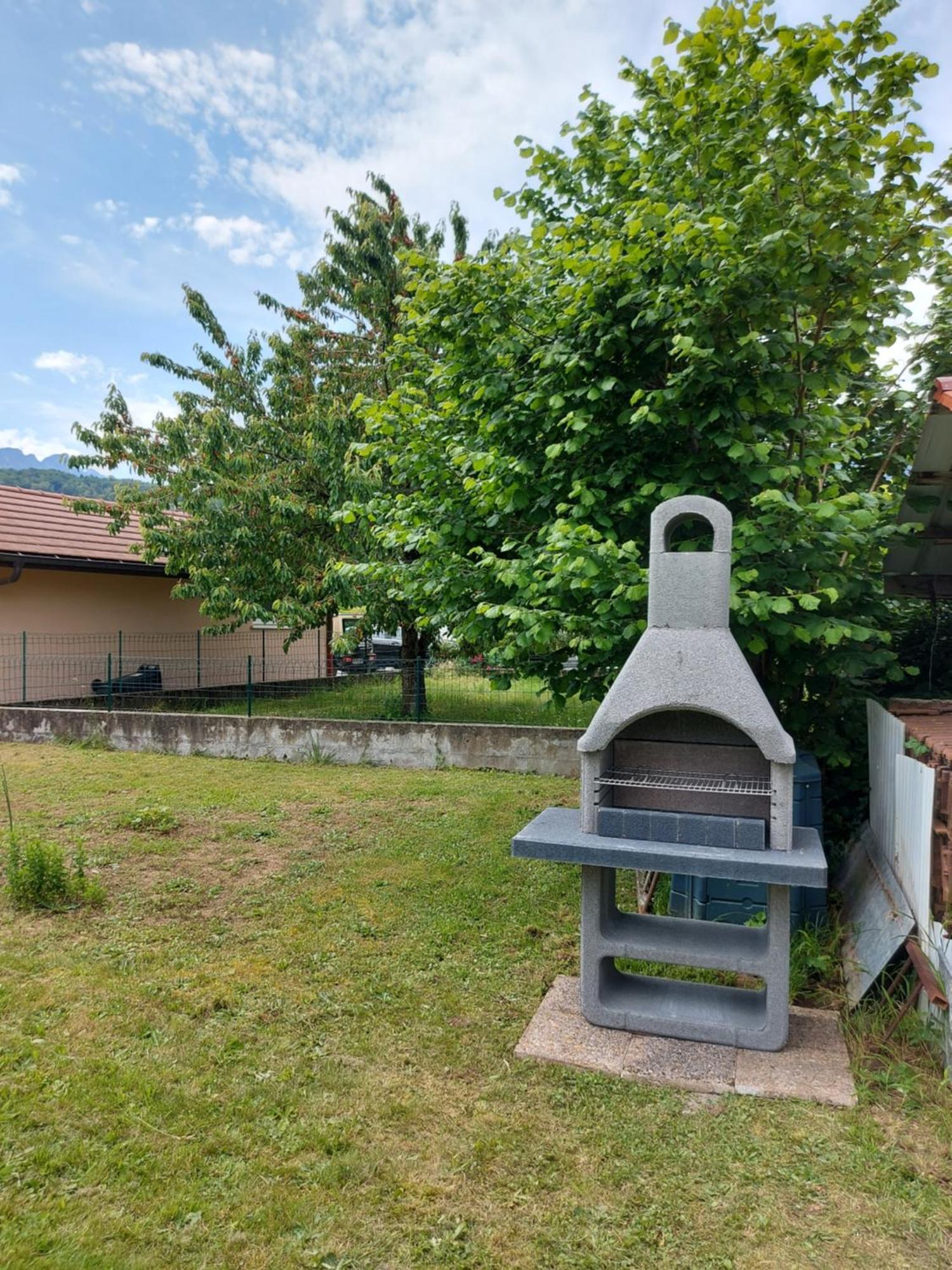 Apartment Entre Et Montagne, Cote Calme, Spacieux 3 Pieces Avec Grand Jardin